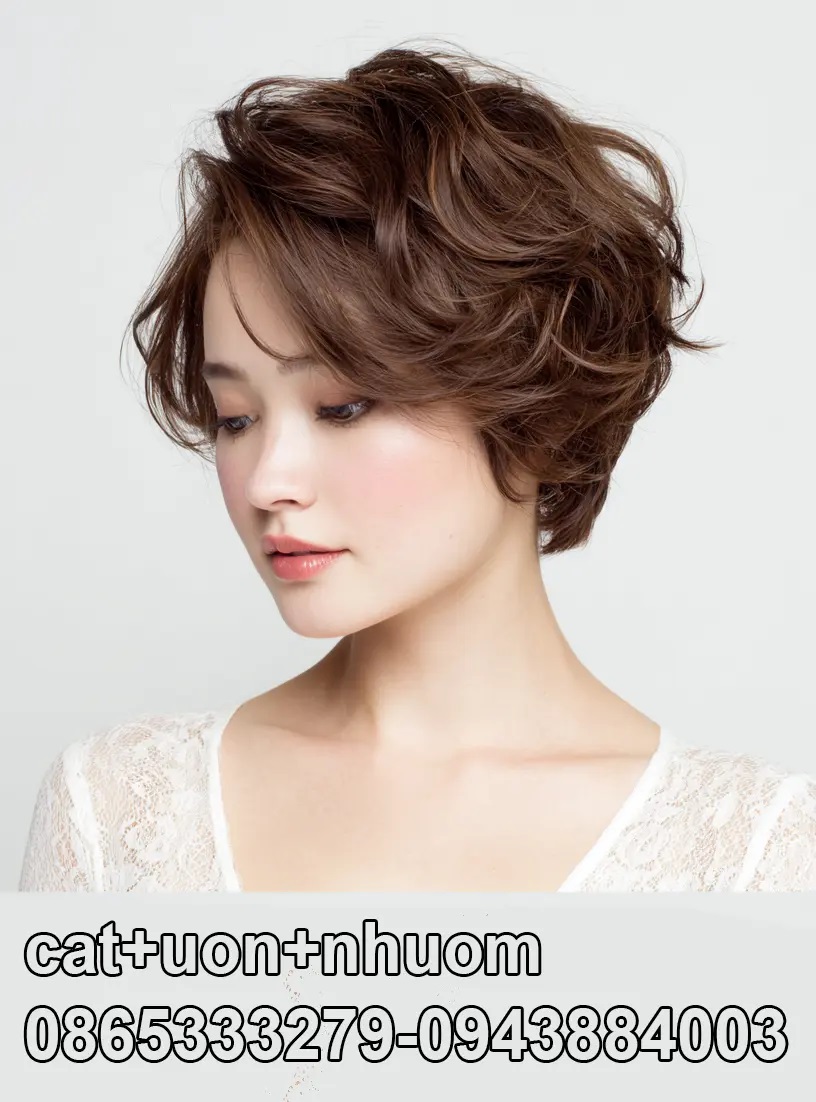 Kiểu tóc ngắn sang chảnh quý cô xinh đẹp.