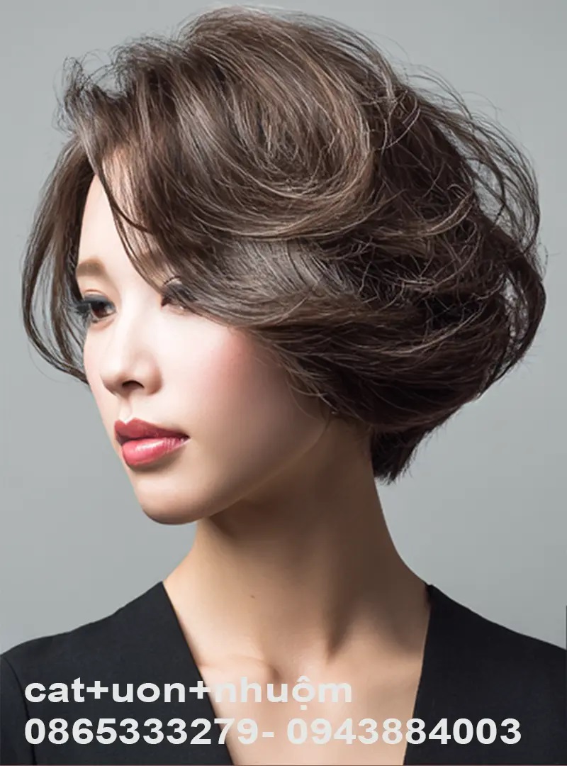 Kiểu tóc ngắn đẹp kiểu mẫu mực.
